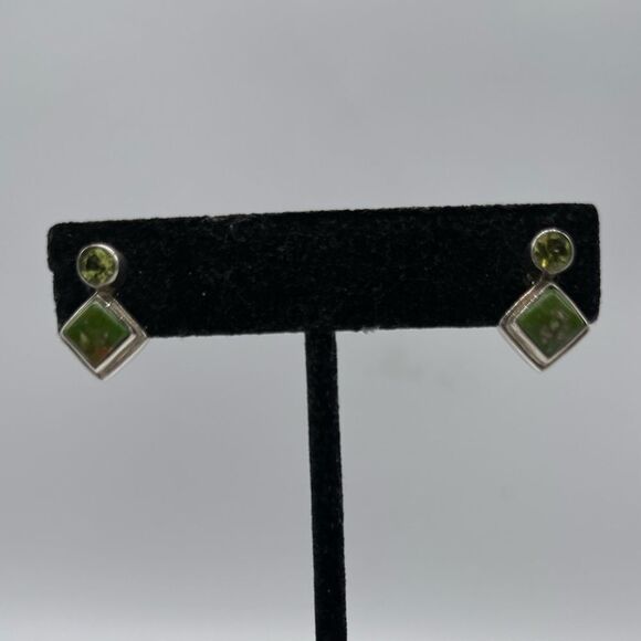 925 Sterling Silver with Peridot & Composite Green Turquoise Earrings - Picture 4 of 4